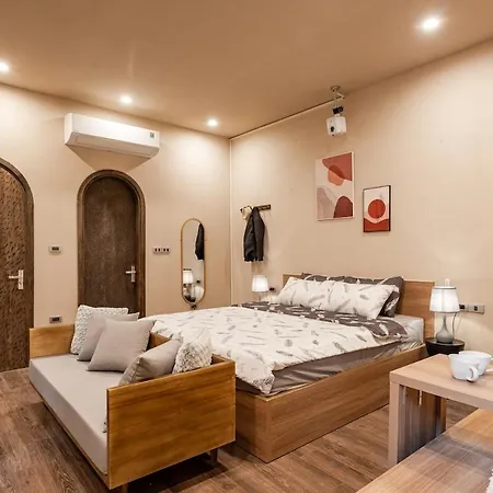 Cozy Corner 2 Apartment